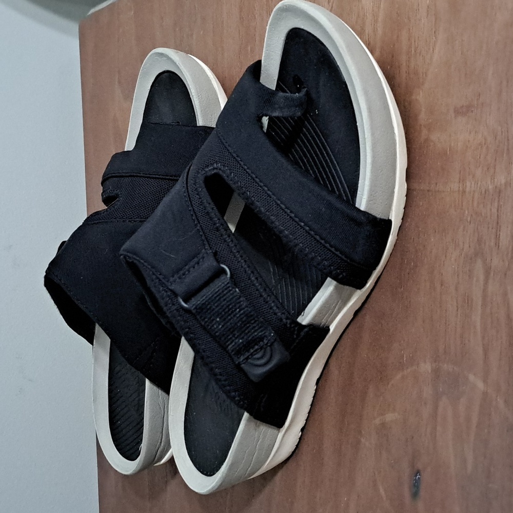 Denver Hayes Flip Flops 8